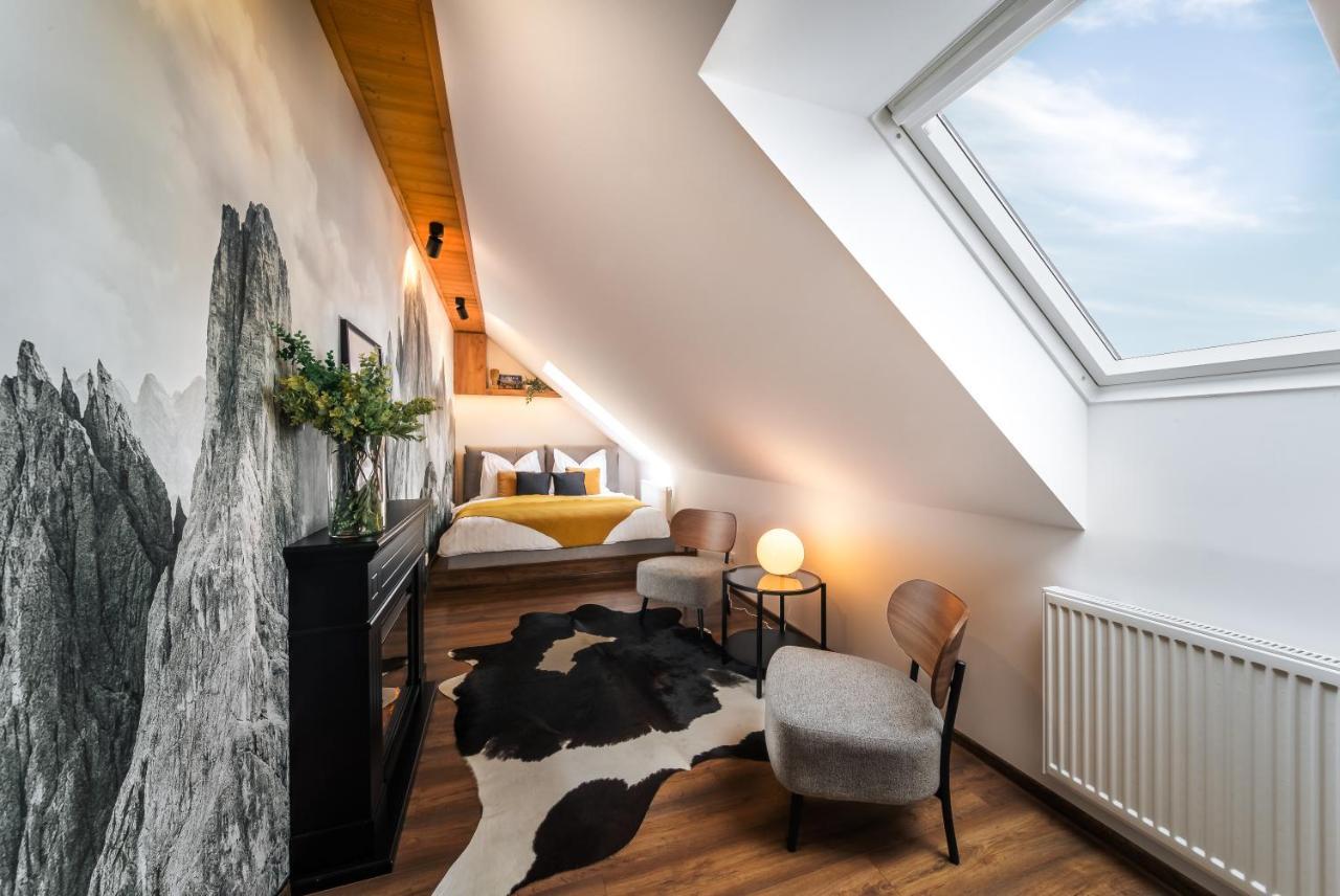 Cozy Mountain Attic Apartment In High Tatras เวลคา ลอมนิตซา ภายนอก รูปภาพ